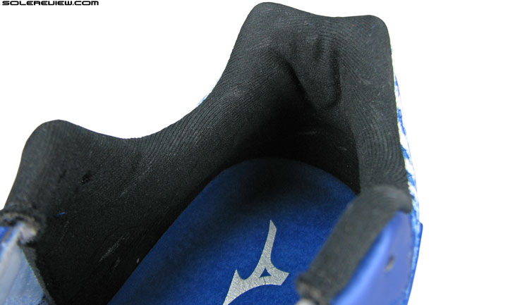 Mizuno_Wave_Rider_19