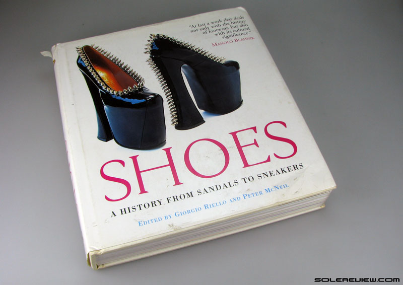 Book_on_shoes