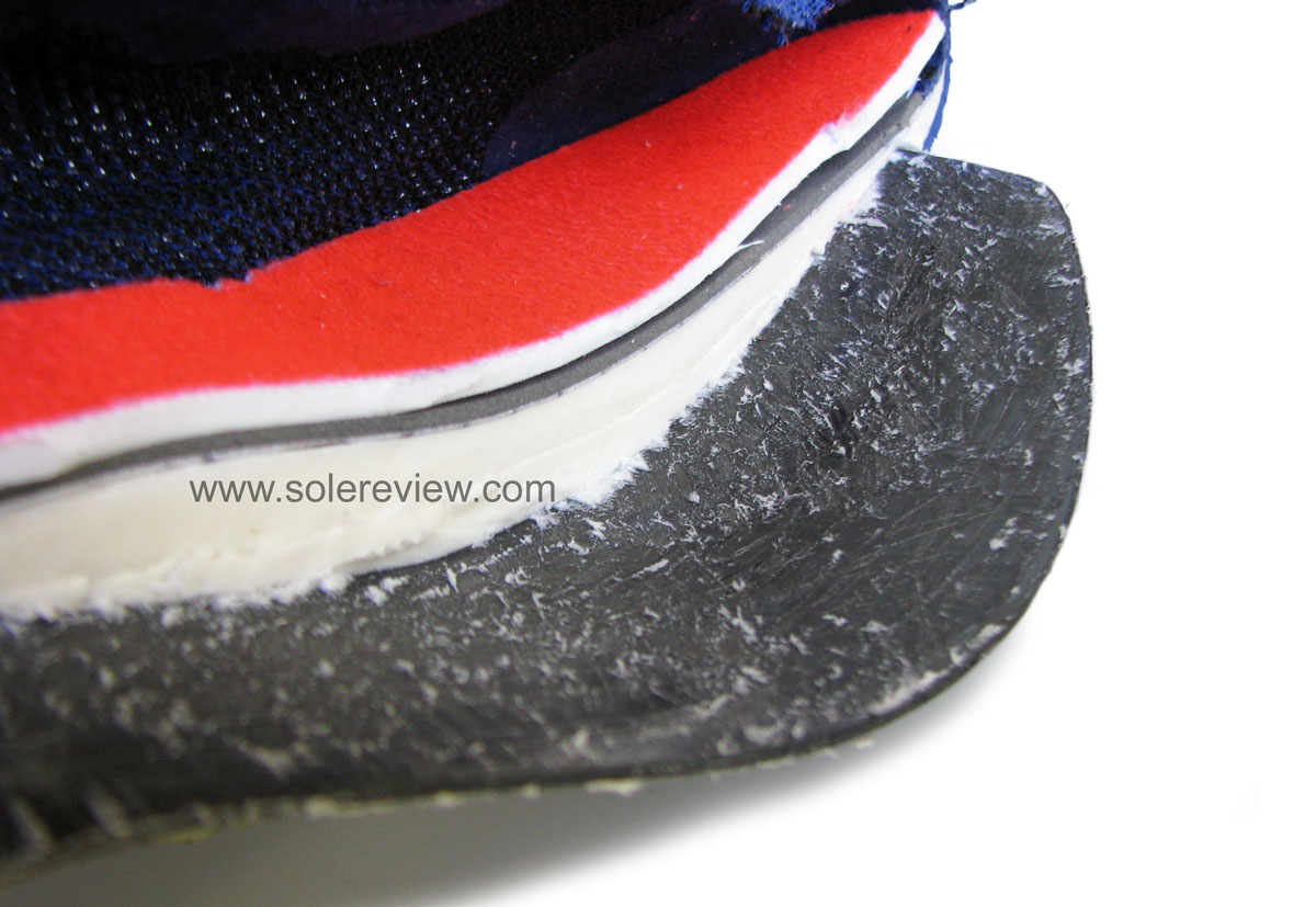 running shoes with carbon fiber plate