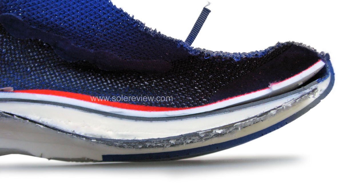 Nike_Vaporfly_4%_Flyknit_ZoomX_Carbon_plate