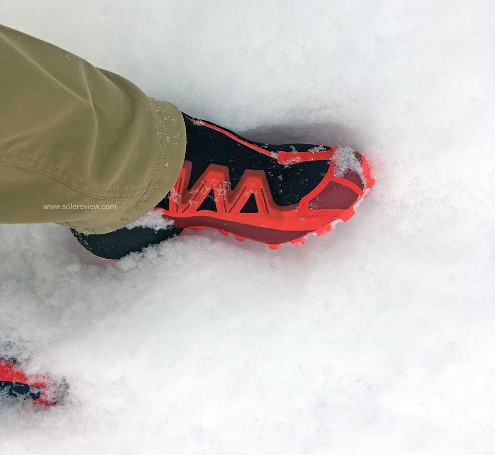 Salomon_Snowspike_in_snow