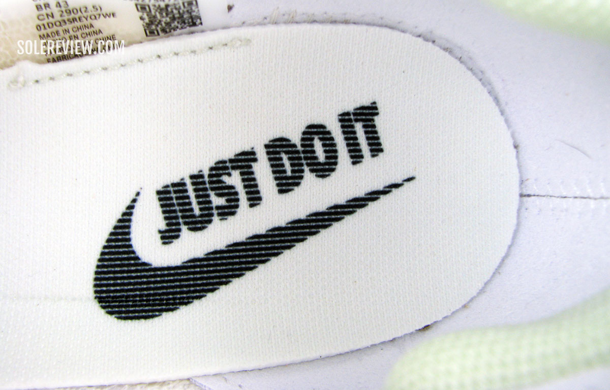 Nike_Alphafly_Next_glued_insole