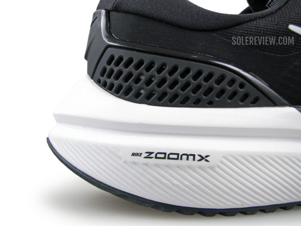 The heel bevel of the Nike Air Zoom Vomero 15.