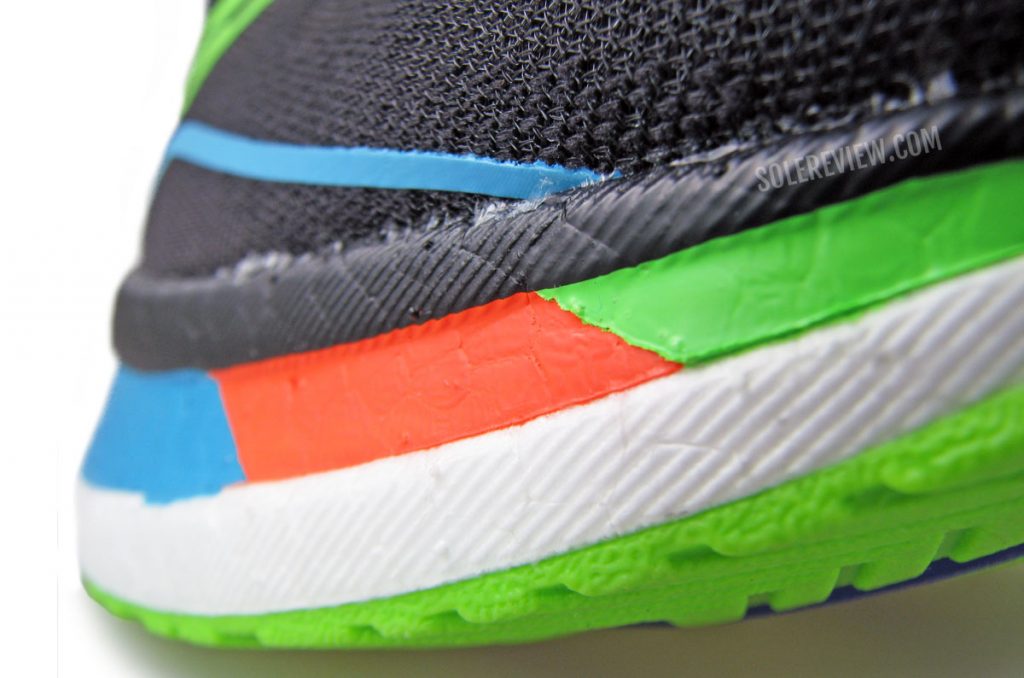 The midsole paint of Saucony Endorphin Speed