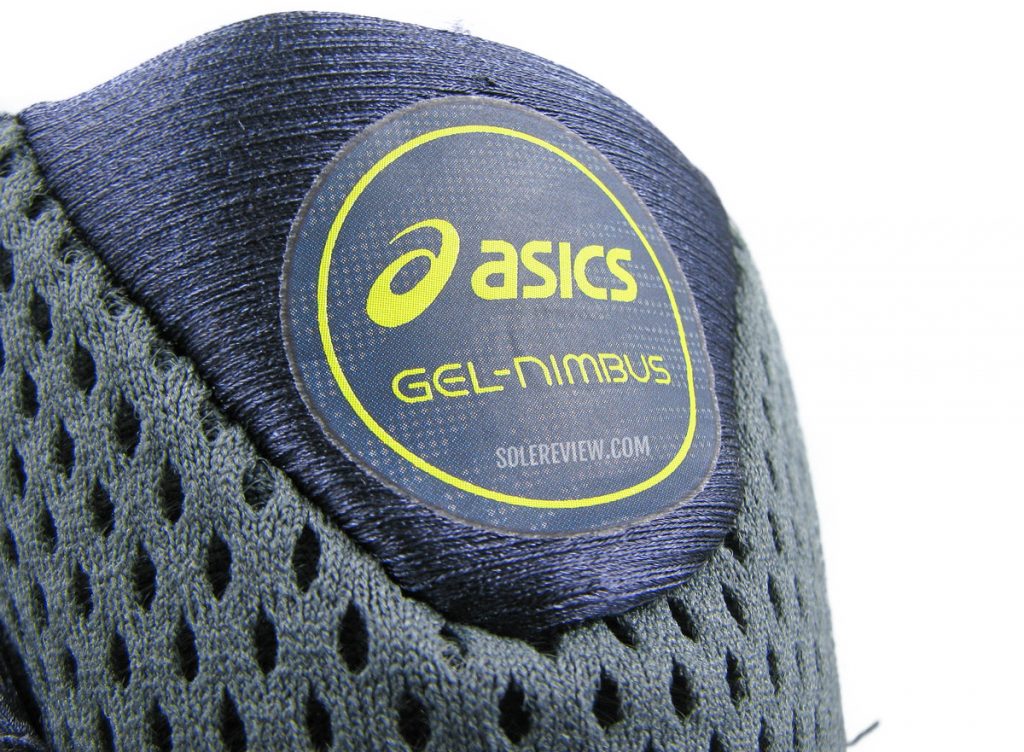 Asics Gel_Nimbus 23 tongue flap