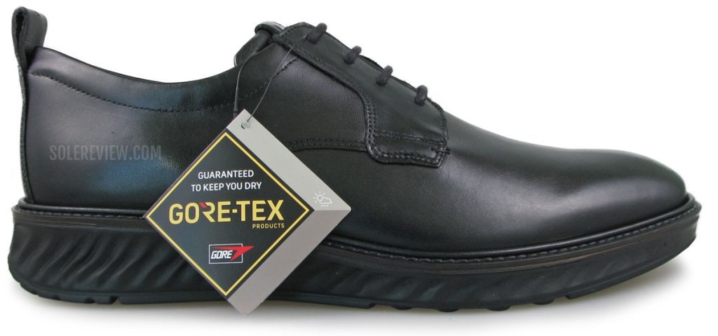 Side view of the Ecco ST1 Hybrid Gore-Tex.