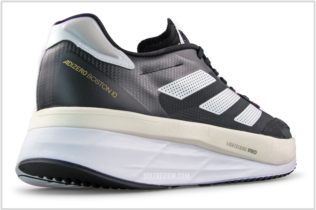 Torneado Dictadura Volcánico adidas Adizero Boston 10 Review