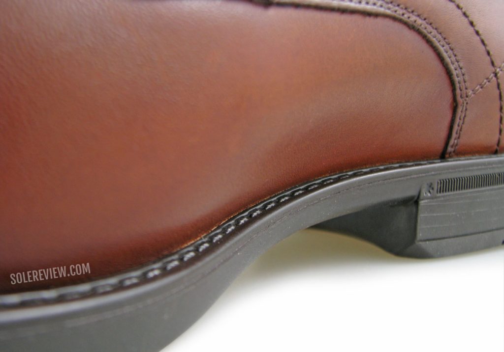The clean fit and finish of the Florsheim Midtown.