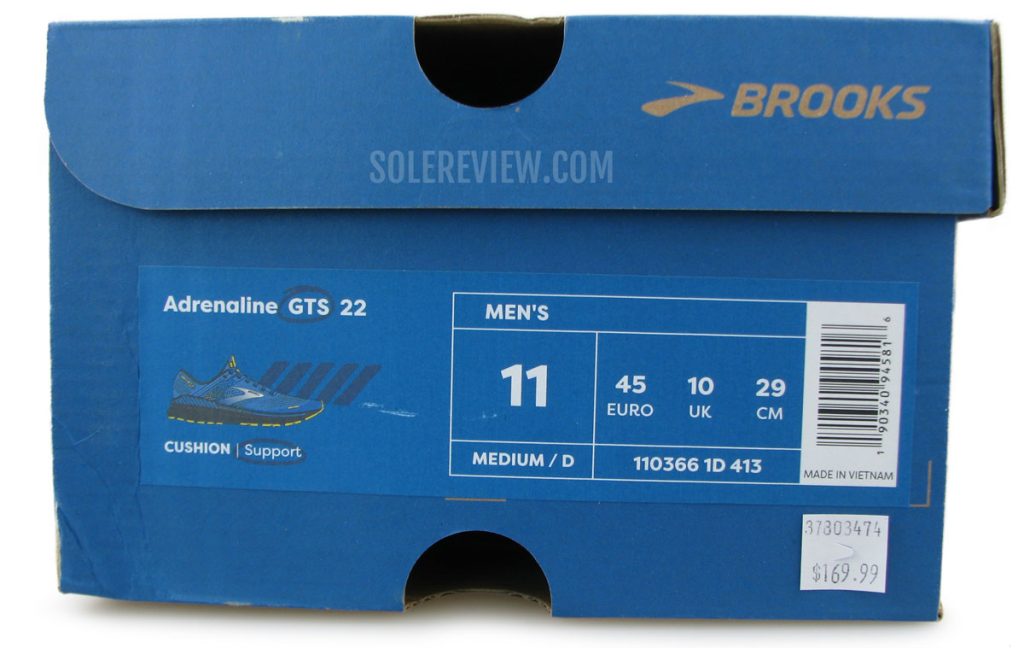 The box of the Brooks Adrenaline GTS 22.