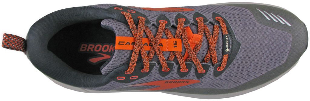 The top view of the Brooks Cascadia 16 Gore-Tex.