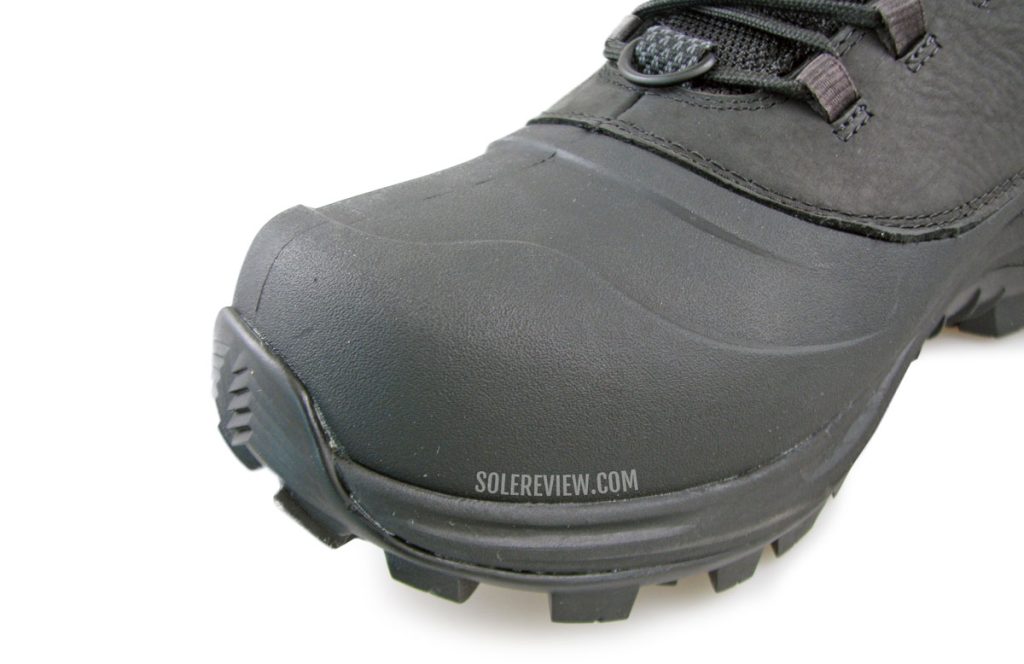 The rubber duckboot design of the Merrell Thermo Overlook 2 boot.