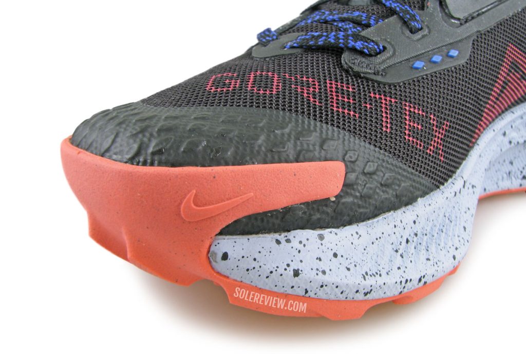 The rubber toe bumper of the Nike Pegasus Trail 3 Gore-Tex.