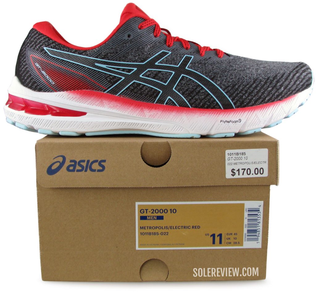 The Asics GT-2000 10 on its box.