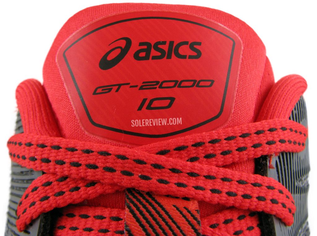 The tongue flap of the Asics GT-2000 10.