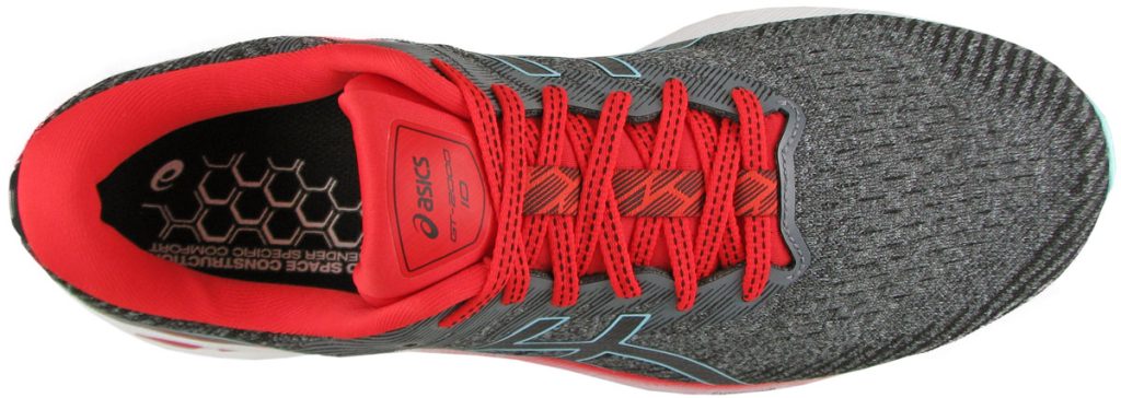 The top view of the Asics GT-2000 10.