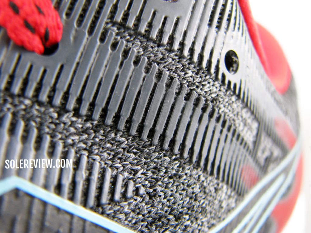The welded details on the Asics GT-2000 10.