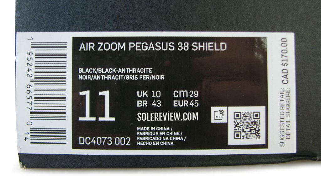 The box and label of the Nike Pegasus 38 Shield.