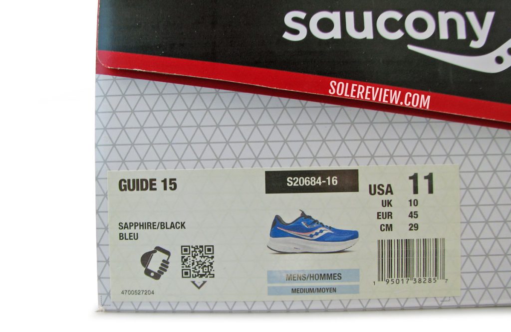The box label of the Saucony Guide 15.