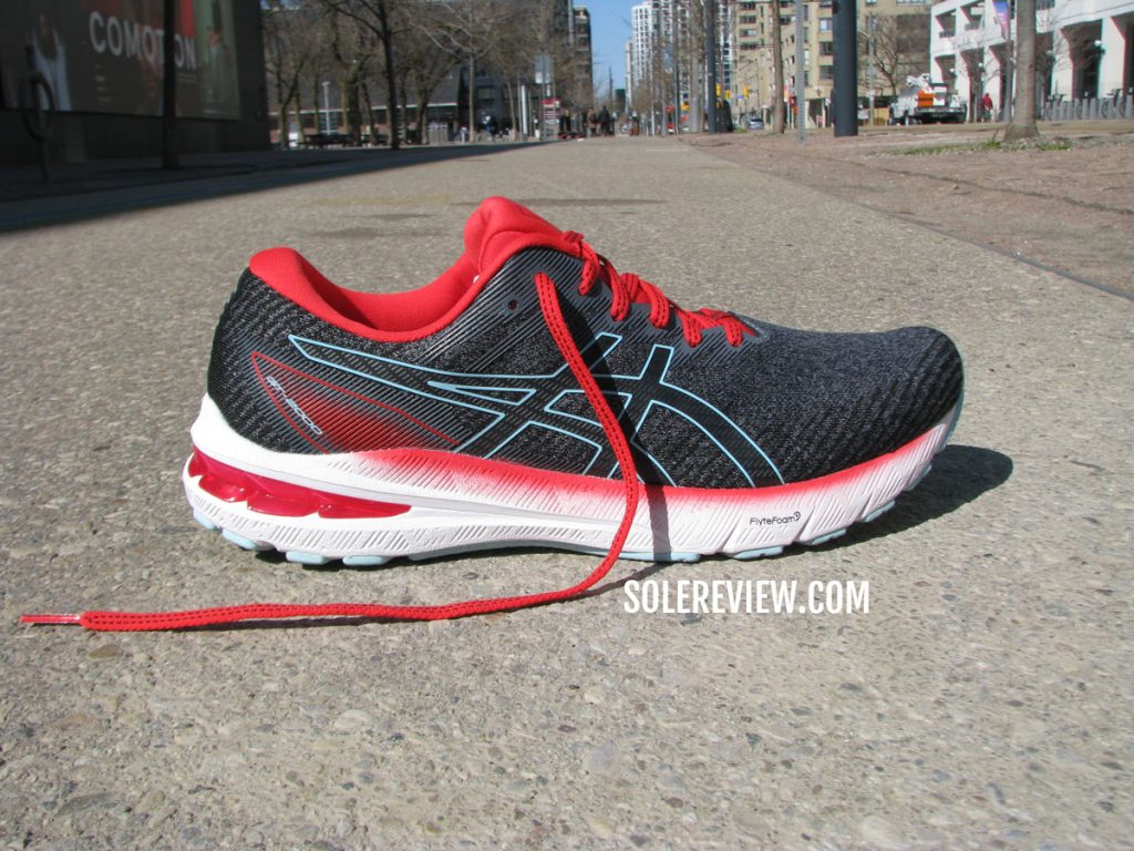 The Asics GT-2000 10 on the pavement.