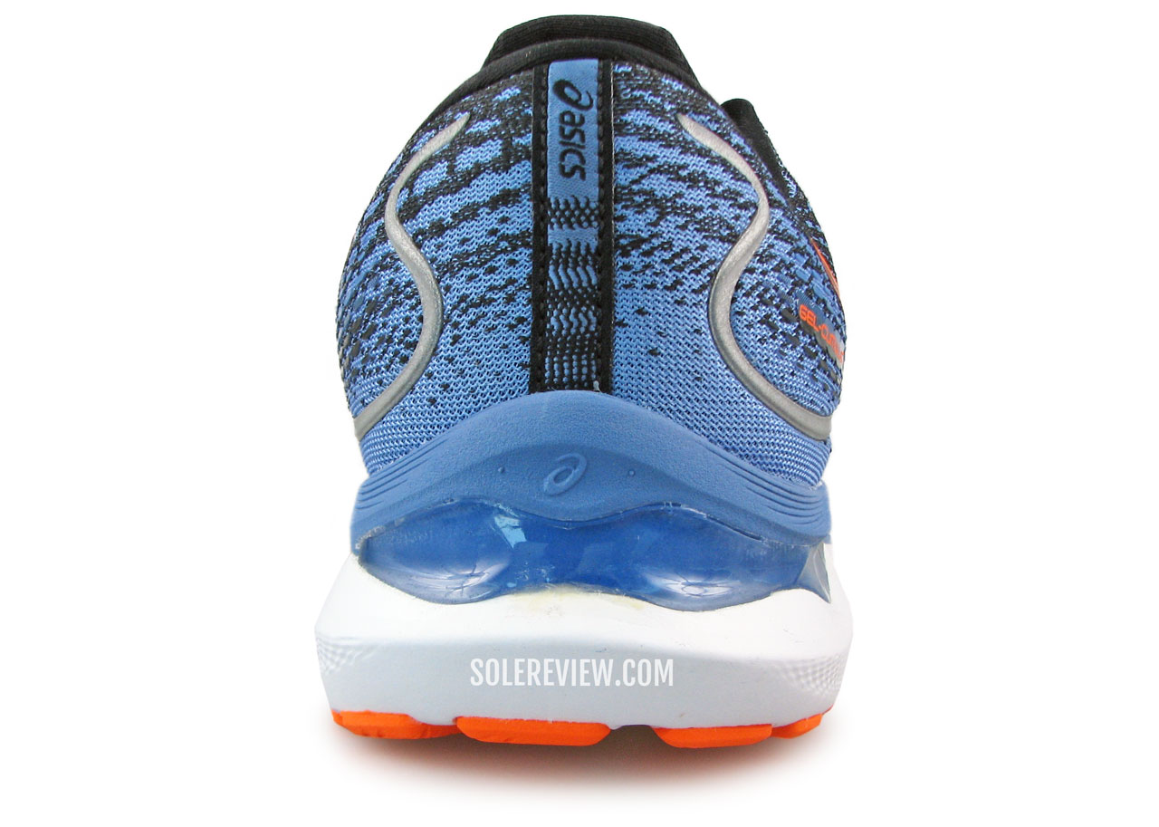 The heel view of the Asics Cumulus 24.