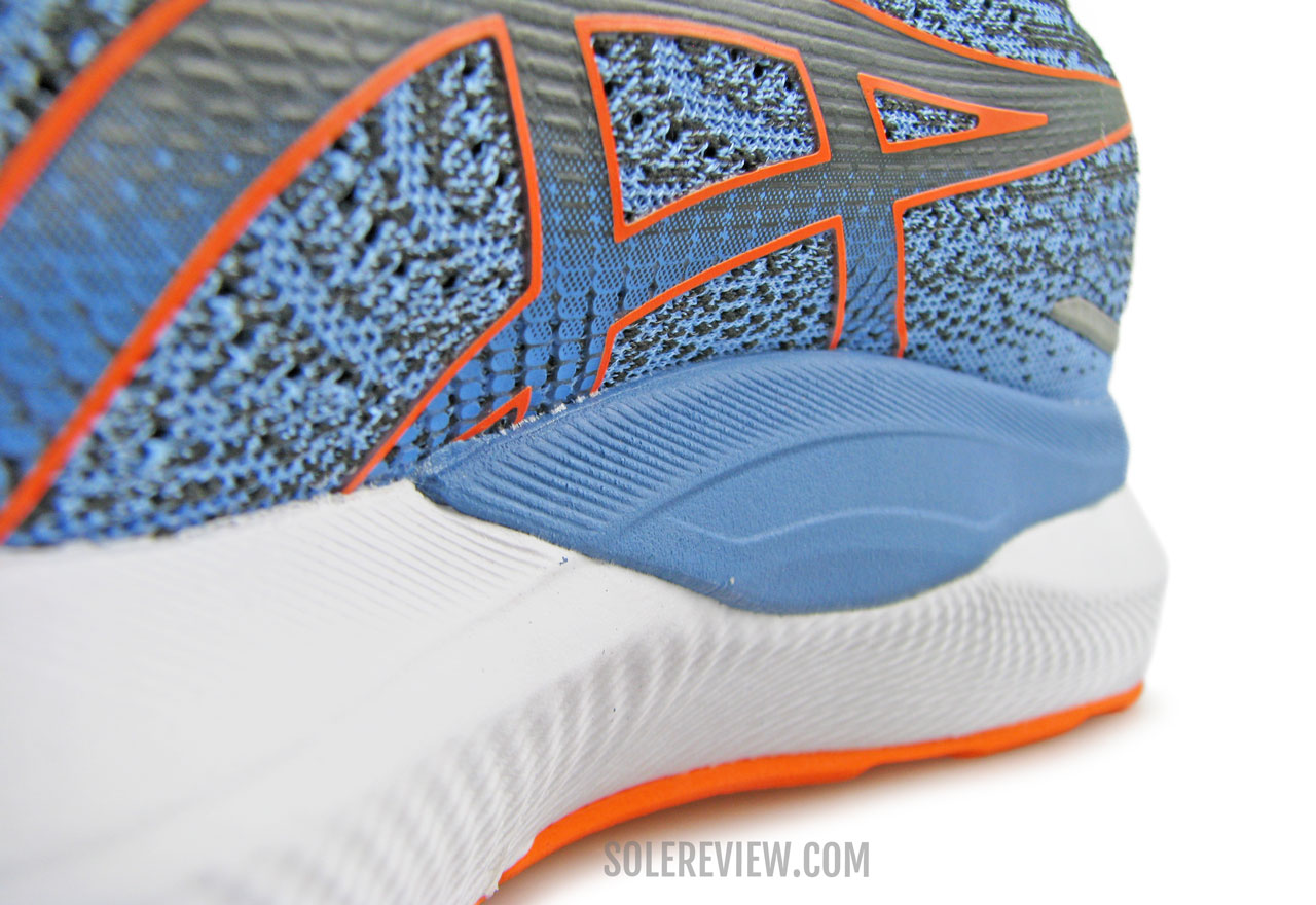 The firm midsole wedge of the Asics Cumulus 24.