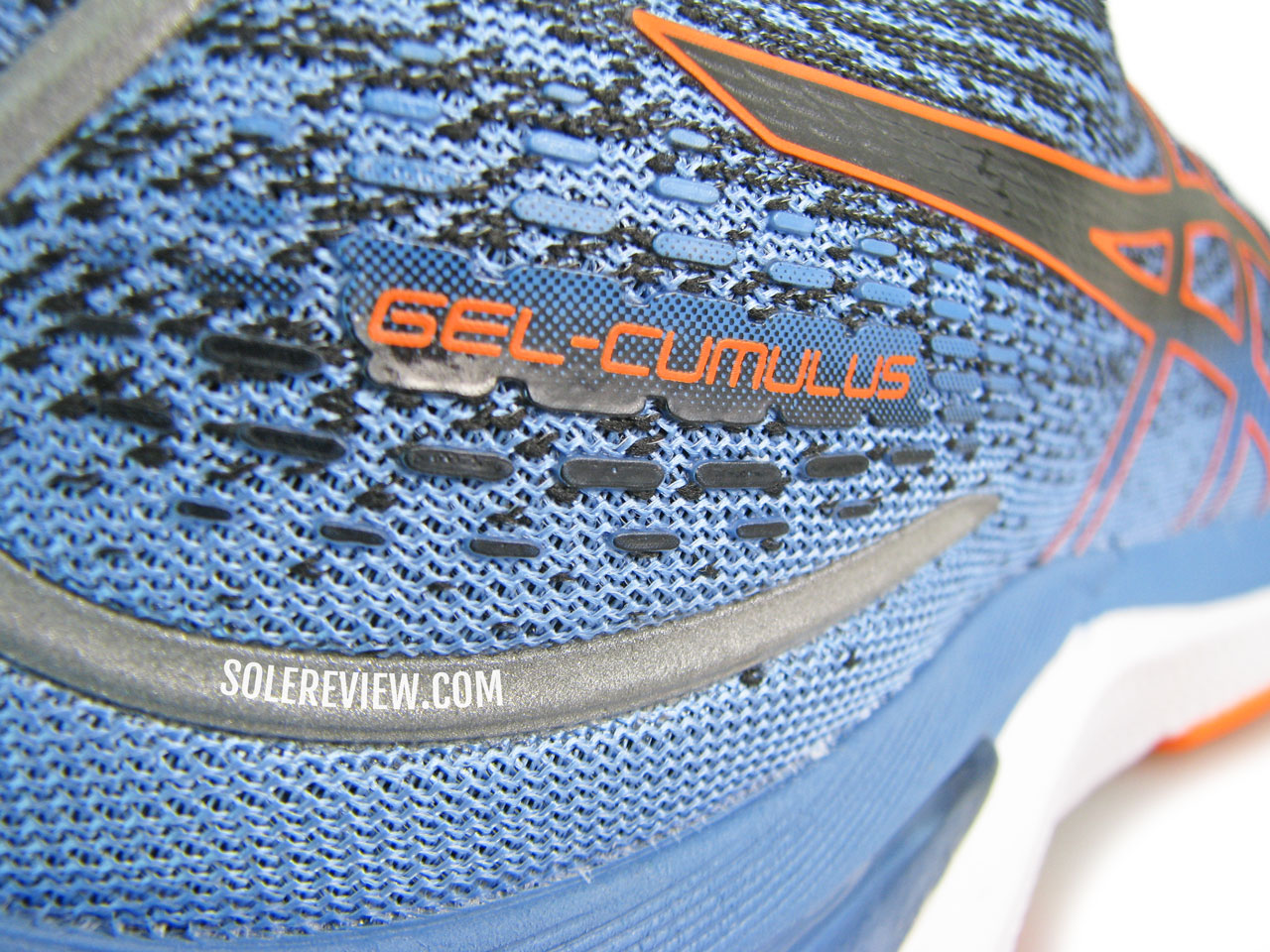 The reflective details on the Asics Cumulus 24.