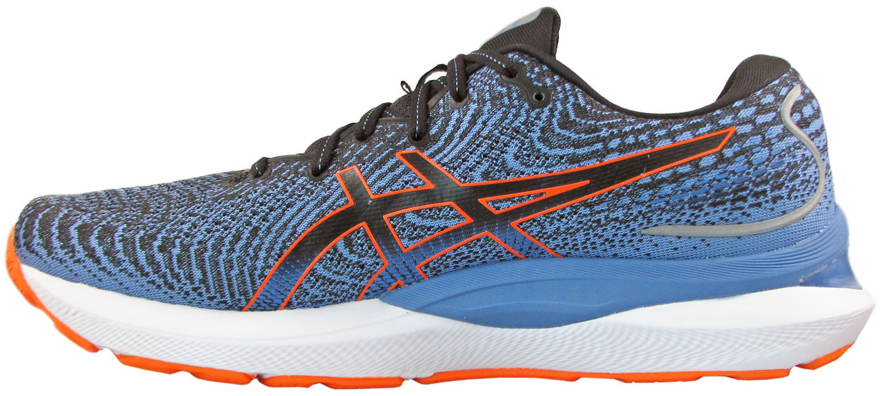 The side profile of the Asics Cumulus 24.