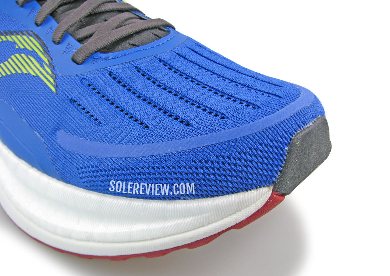 The breathable toe-box of the Saucony Tempus.