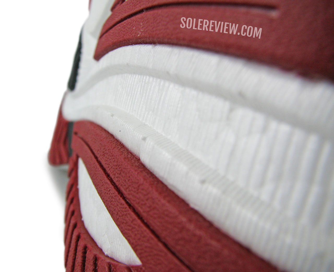 The transition groove of the Saucony Tempus.