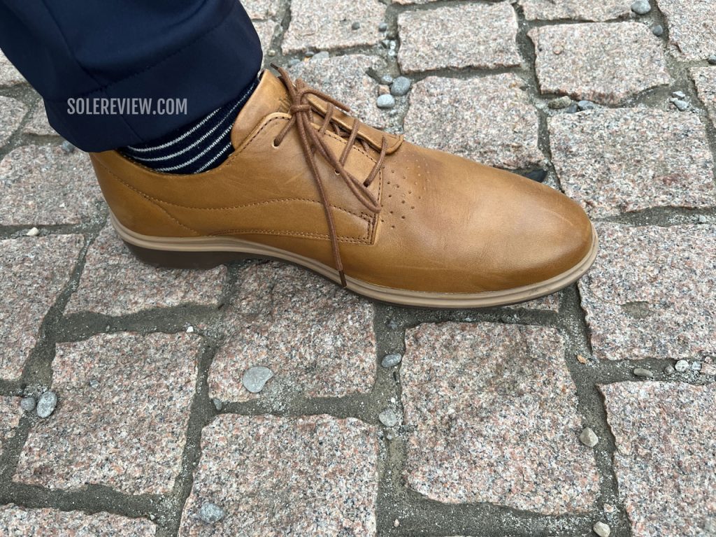 The Amberjack dress shoe on Cobblestone road.