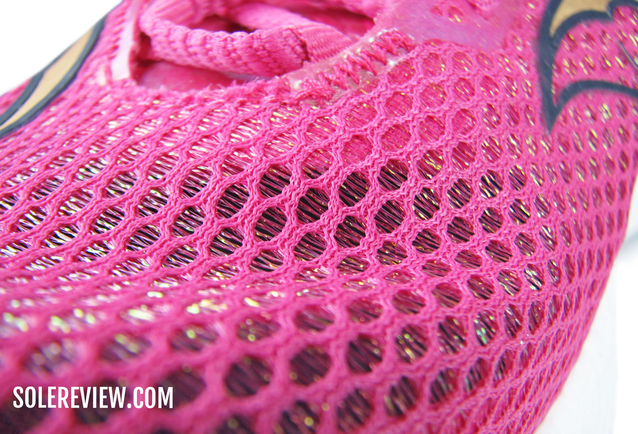 The breathable mesh of the Saucony Endorphin Pro 3.