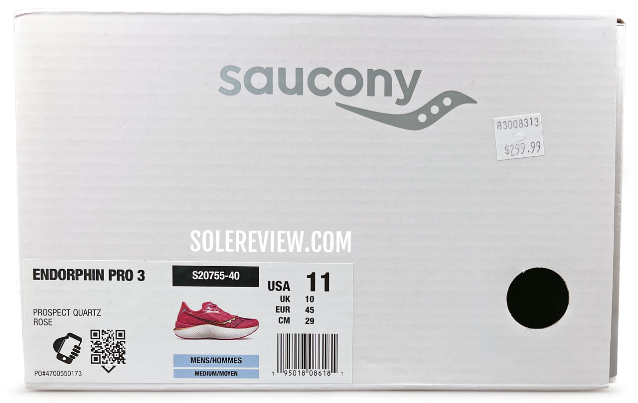 The outer box of the Saucony Endorphin Pro 3.