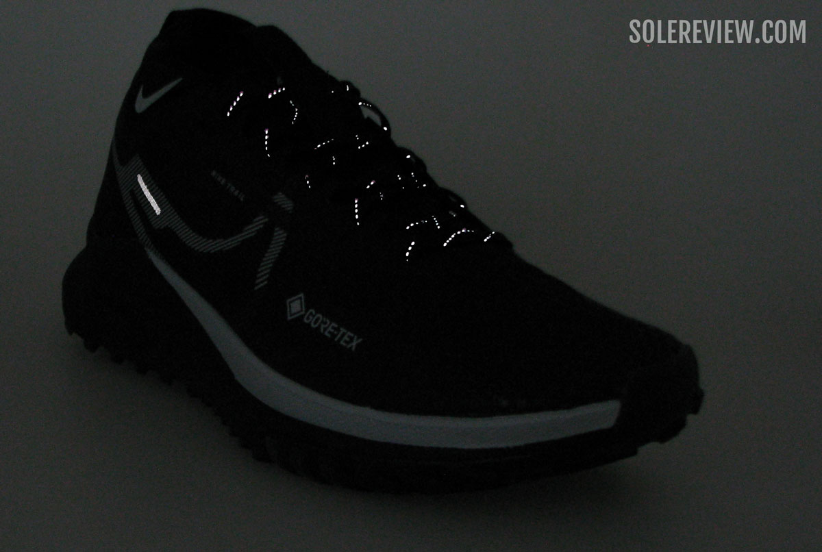 The reflective details of the Nike Pegasus Trail 4 Gore-Tex.