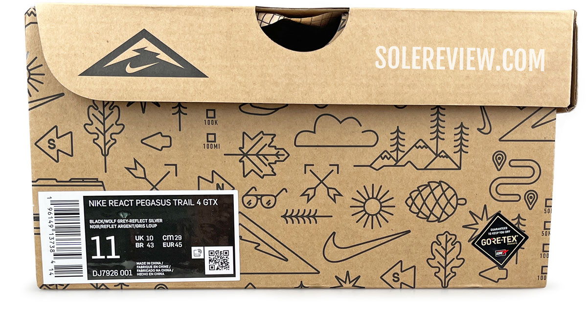 The outer box of the Nike Pegasus Trail 4 Gore-Tex.