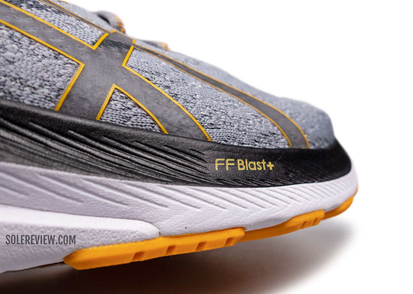 Best running shoes for flat feet | Solereview