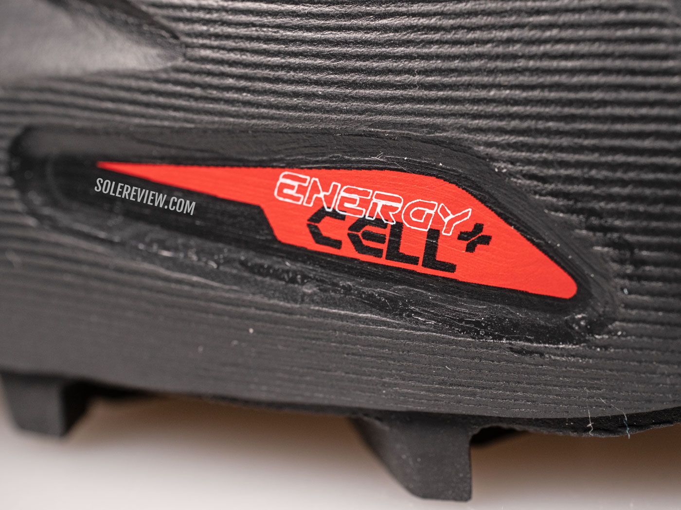 The EnergyCell foam midsole of the Salomon Speedcross 6.