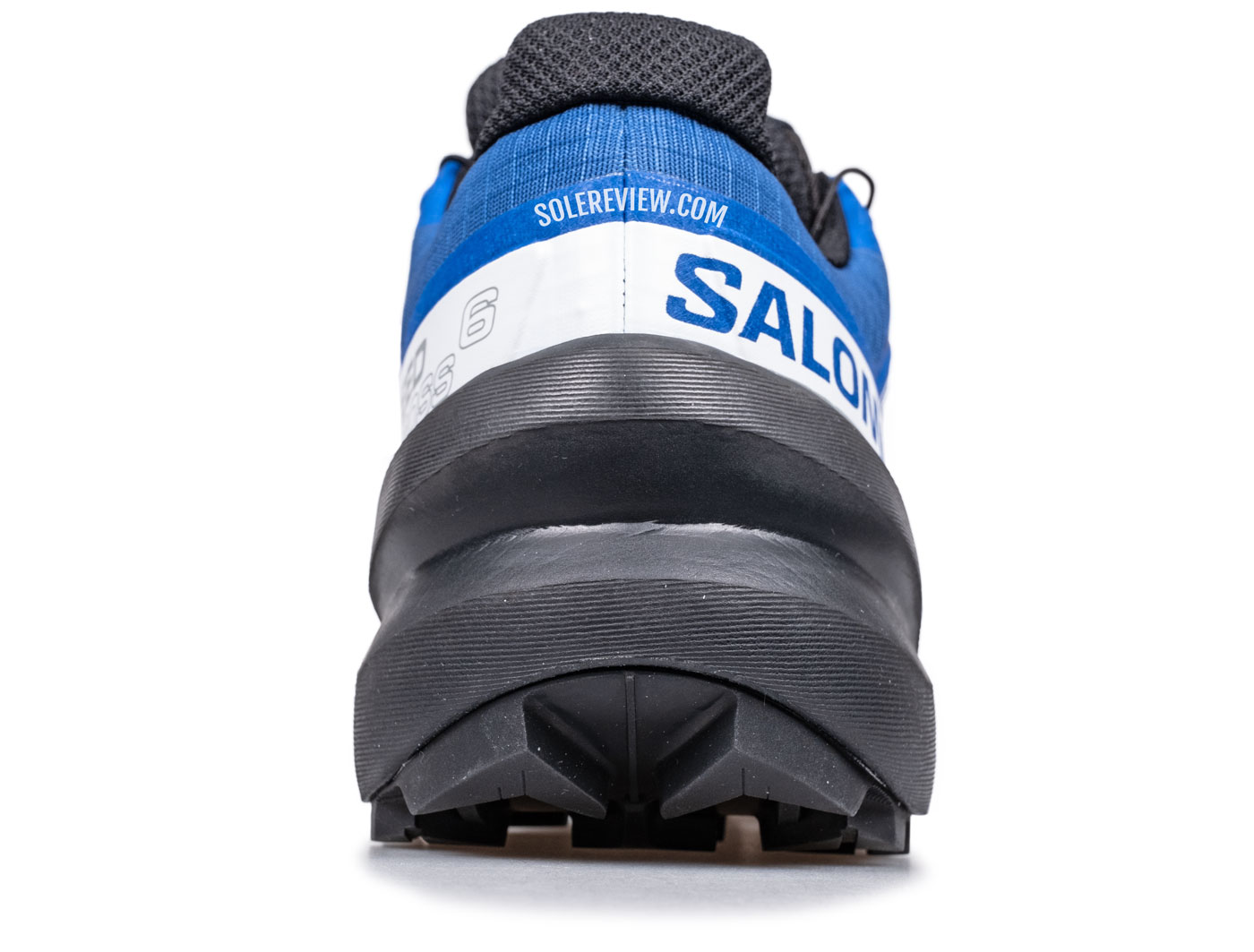 The heel view of the Salomon Speedcross 6.