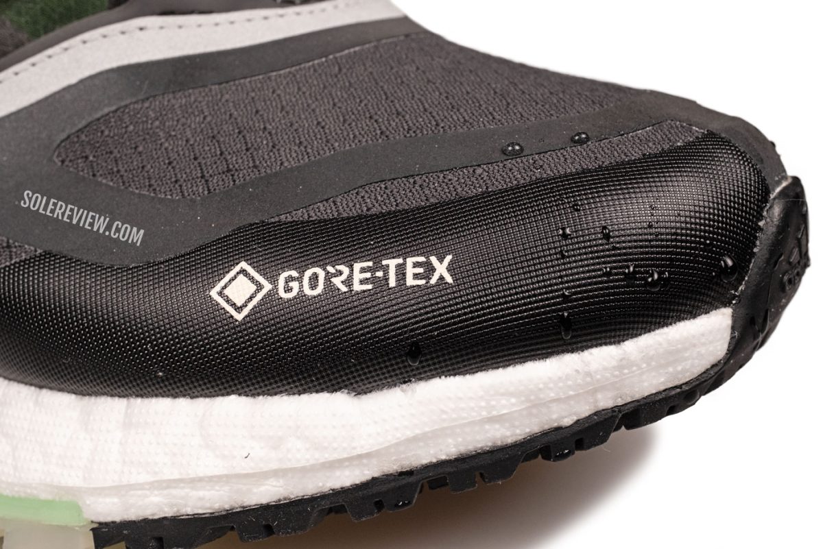 Best waterproof running shoes for rain | Solereview