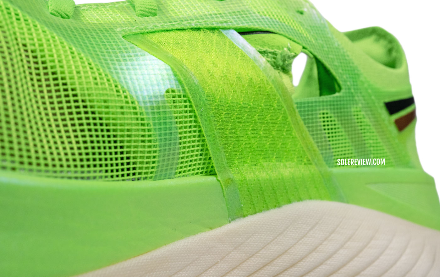 The midfoot strap of the Saucony Endorphin Elite.