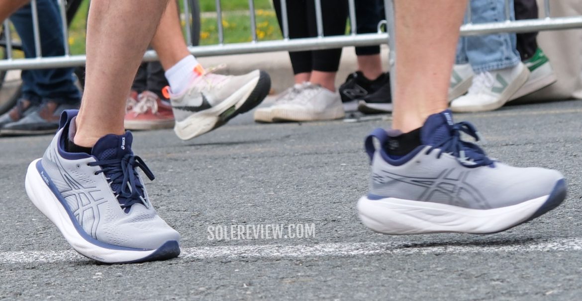 asics runners with arch support