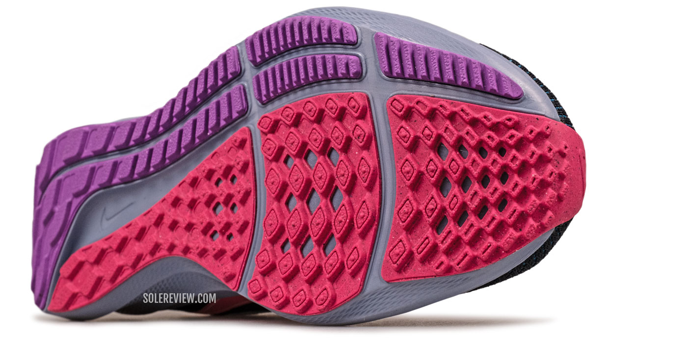 The forefoot outsole of the Nike Pegasus 40.
