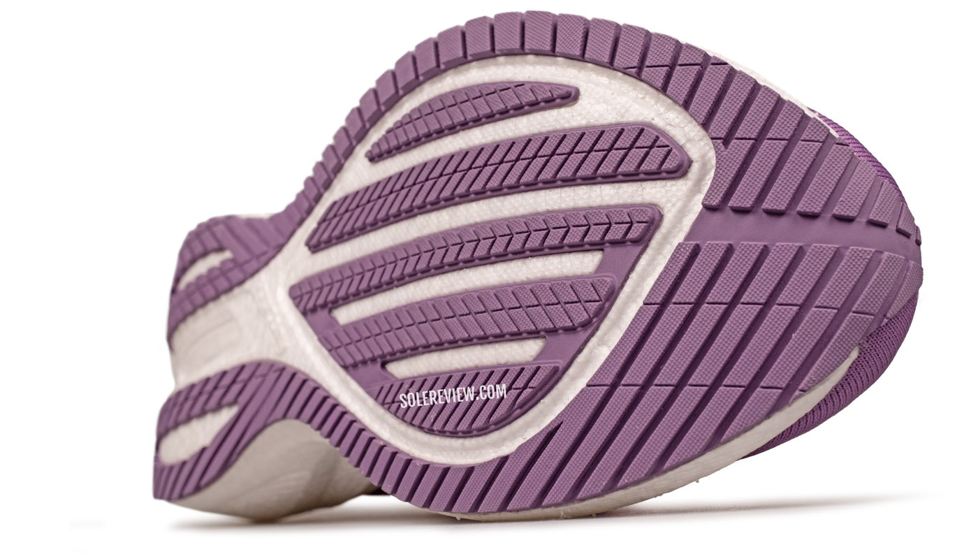 The forefoot outsole of the Saucony Triumph 21.