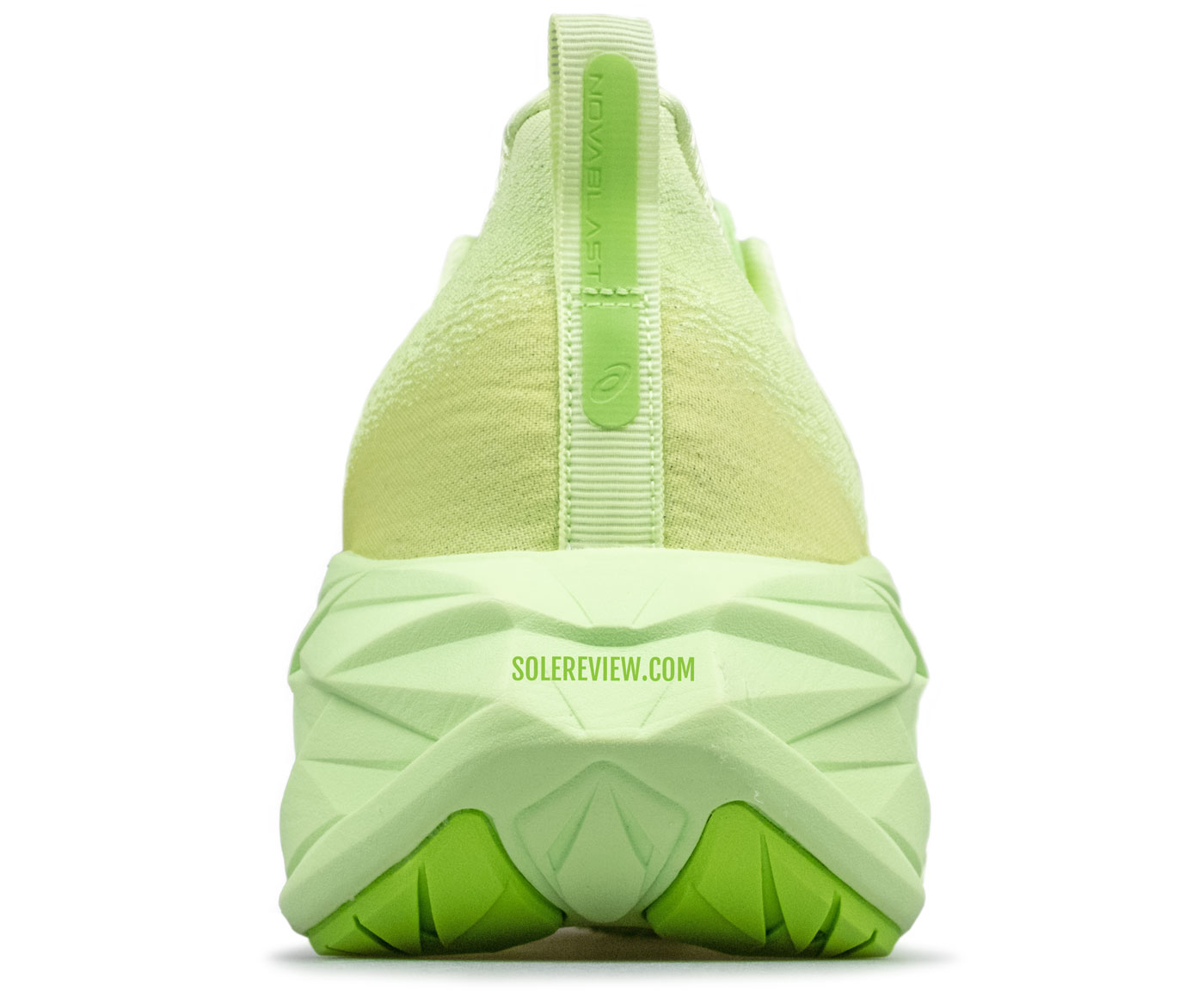 The heel view of the Asics Novablast 4.
