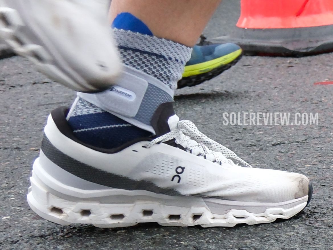 The Cloud Tec pods compressing in a race.