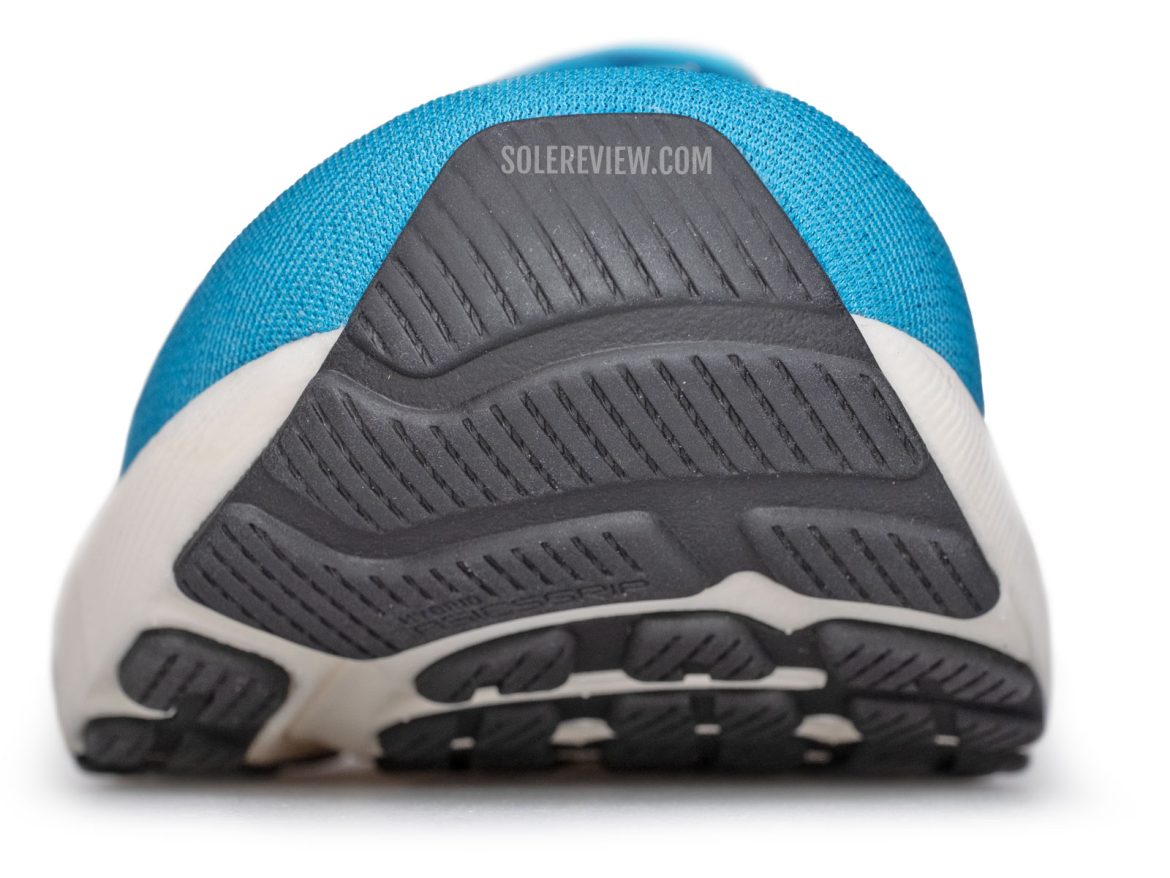 The toe spring of the Asics Kayano 31.