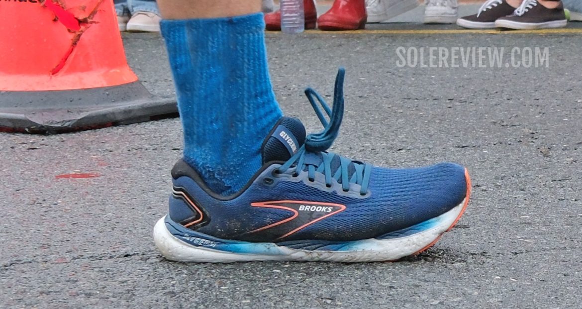 The Brooks Glycerin 21 worn by a supinator.