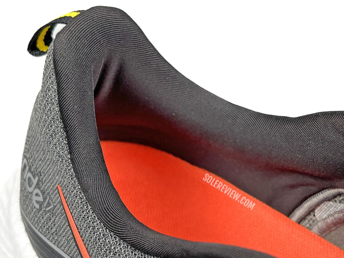 The heel collar of the Saucony Ride 17.