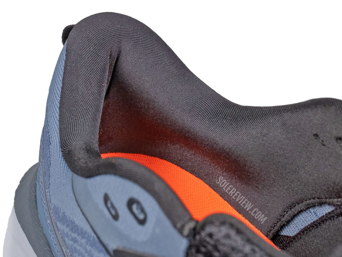 The heel collar of the Saucony Triumph 22.