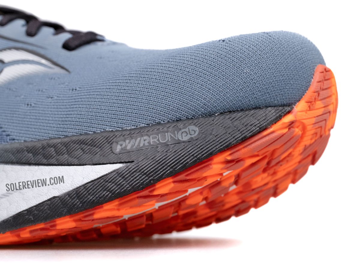 The midsole rocker of the Saucony Triumph 22.