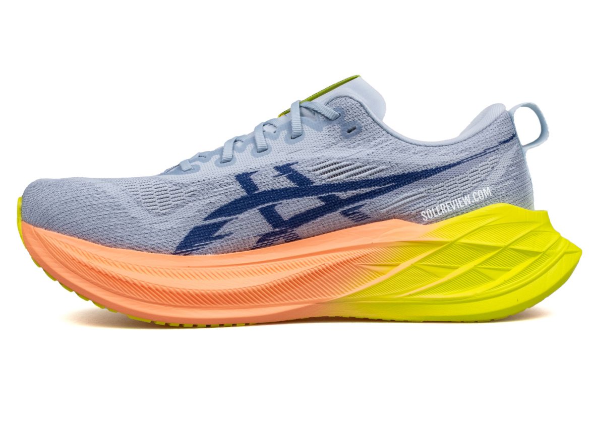 The side view of the Asics Superblast 2.